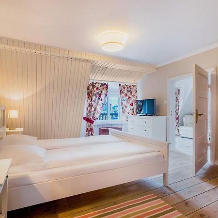 Apartamenty Portowe Mikołajki Esterno foto
