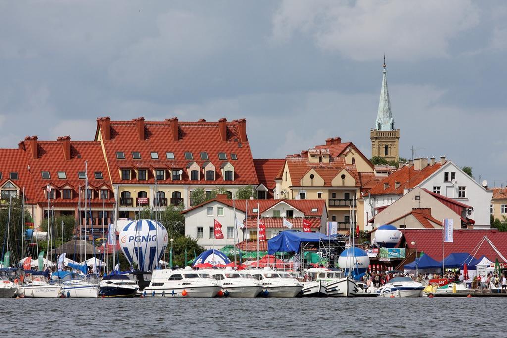 Apartamenty Portowe Mikołajki Esterno foto